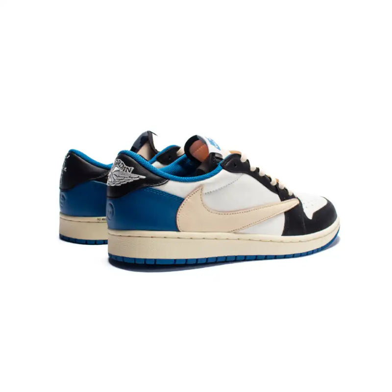 Tênis Air Jordan 1 Low x Travis Scott  Fragment Design