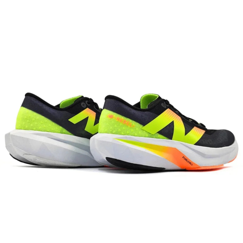 Tênis New Balance FuelCell Rebel V4 Preto/Verde