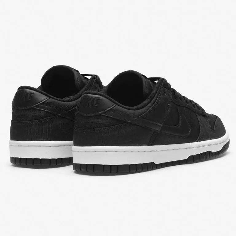 Tênis Nike Dunk Low Retrô Black Canvas