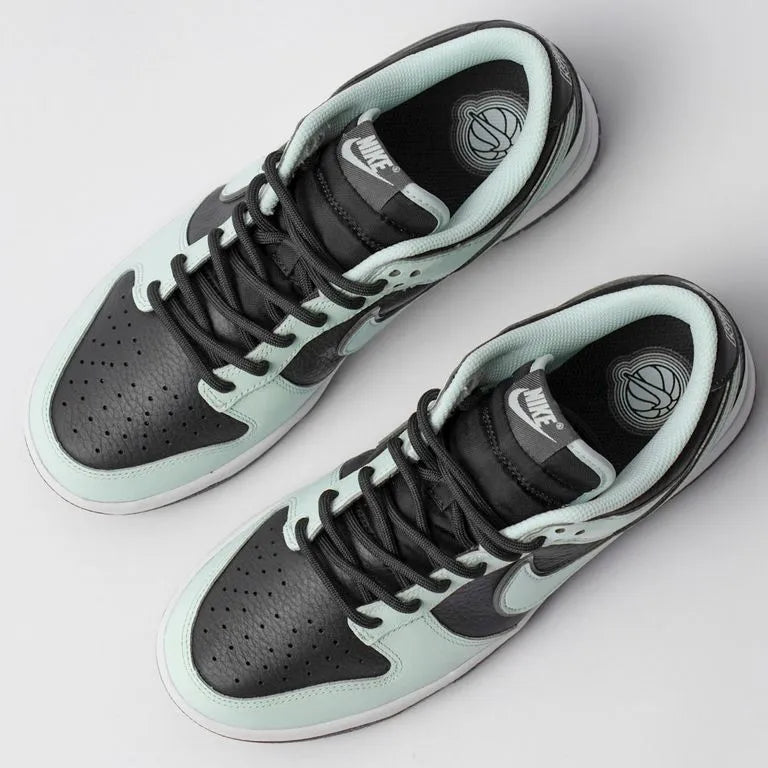 Tênis Nike Dunk Low Retrô PRM