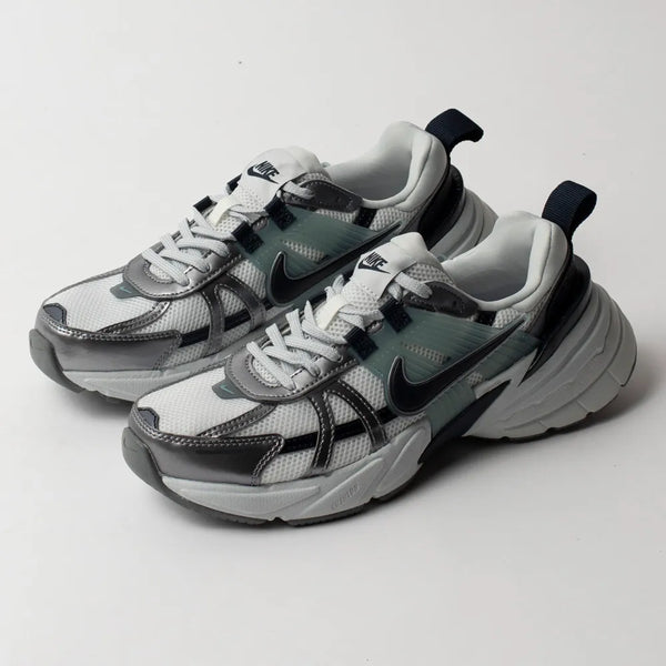 Tênis Nike V2K Run