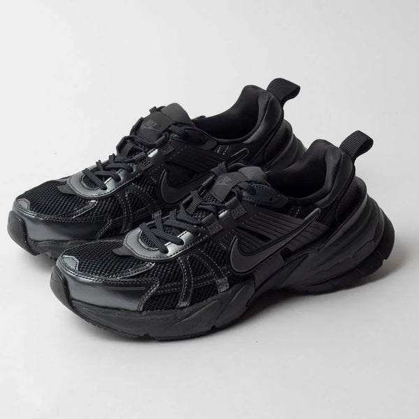Tênis Nike V2K Run Preto