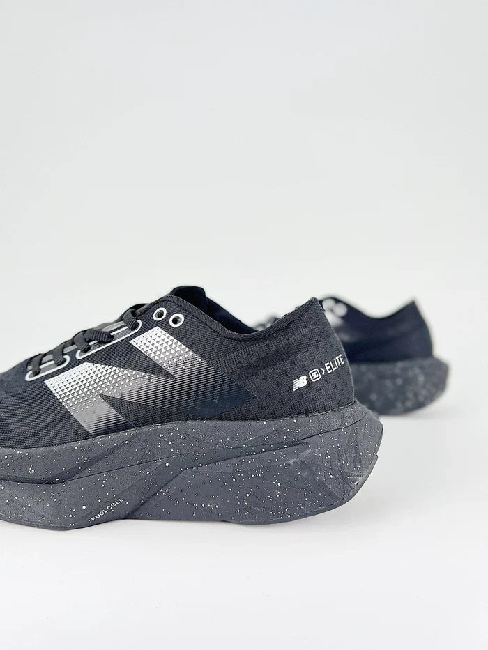 Tênis New Balance Fuelcell Supercomp Elite V4 - Preto