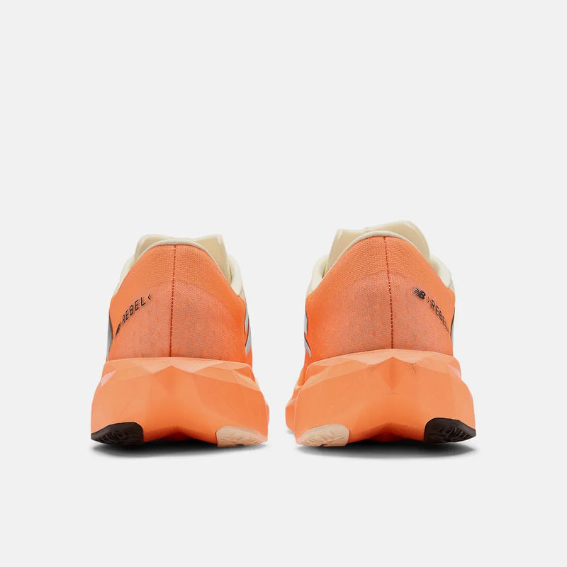 Tênis New Balance Fuelcell Rebel V4 Laranja